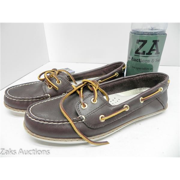 NEW WIND RIVER WOMENS SHOES Size 7
