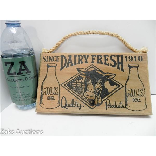 WOOD PLAQUE DAIRY FRESH