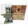 Image 1 : INUKSHUK JADE SCULPTURE 2" H