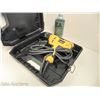 Image 2 : DEWALT 3/8" VSR DRILL W/CASE
