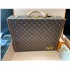 Image 3 : LOUIS VUITTON BRIEFCASE