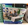 Image 2 : Sealy Queen Size Inflatable Bed with Headboard
