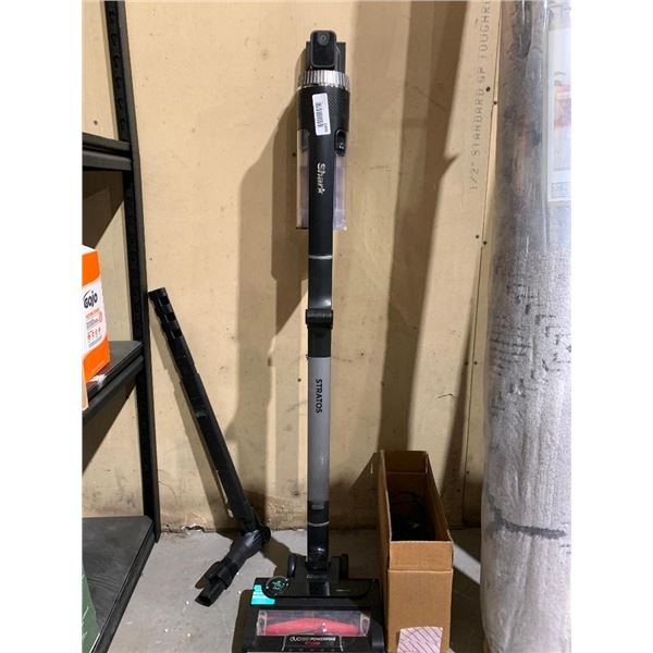 Shark stratos cordless vacuum cleaner with accessories