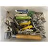 Image 2 : BOX AND BUCKET OF ASSORTED HAND AND SHOP TOOLS