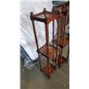 Image 2 : 2 MAHOGANY PLANTSTANDS