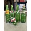 Image 2 : TRAY OF COLLECTIBLE GLASS POP BOTTLES