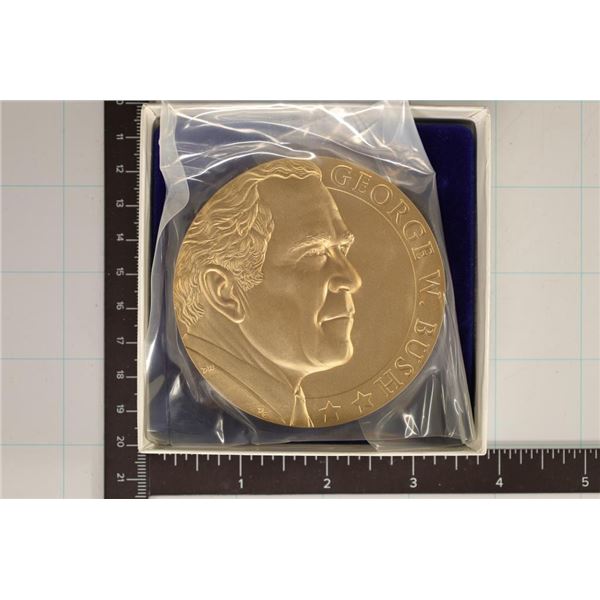 3  BRONZE PRESIDENTIAL MEDAL GEORGE W. BUSH UNC