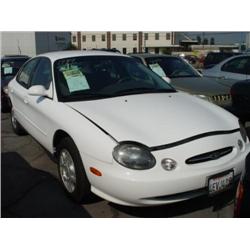 1999 Ford Taurus SE