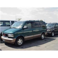 1997 GMC Safari SLT