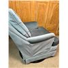 Image 2 : Blue Best Chairs Upholstered Swivel Rocker Chair