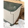 Image 2 : Rubbermaid Yard Storage Bin