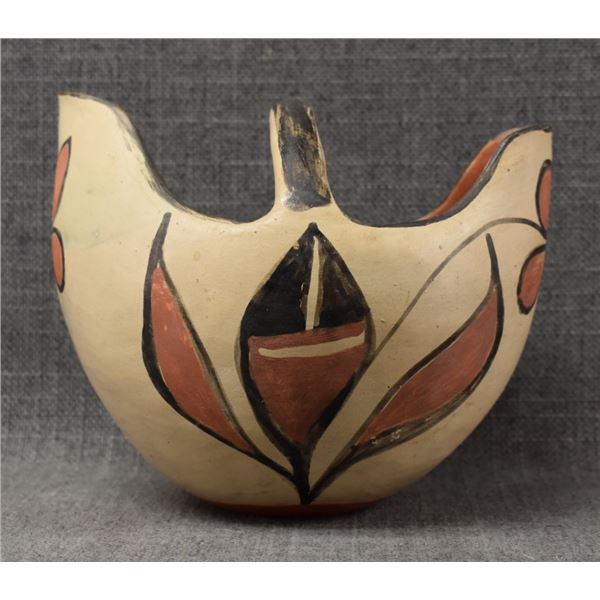 SANTO DOMINGO INDIAN POTTERY BASKET