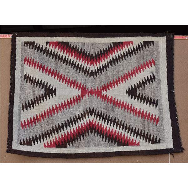 NAVAJO INDIAN RUG