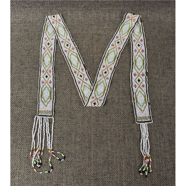 PLAISN INDIAN BEADED NECKLACE