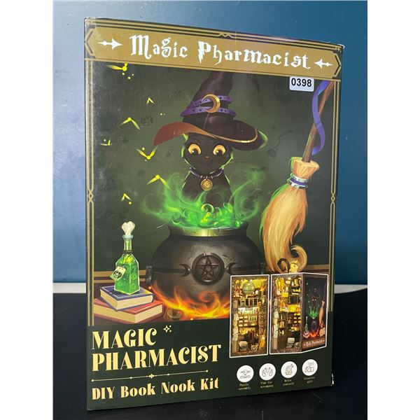 Lot of 1 Magic Pharmacist DIY Book Nook Kit