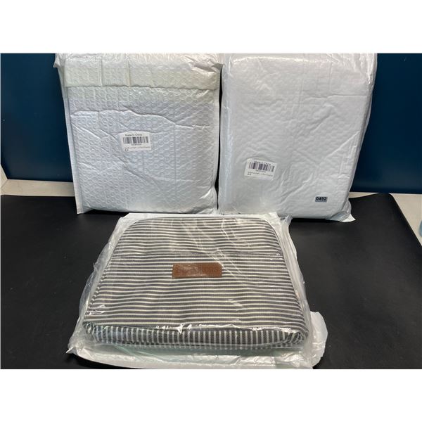 Lot of 3 Insulated Lunch Bags