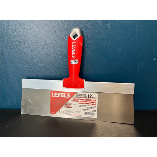 Lot of 1 Level 5 Taping Knife
