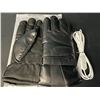 Image 3 : Lot of 2 Pairs of Heated Gloves & 1 High-Power 10,000mAh Powerbank