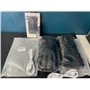 Image 1 : Lot of 2 Pairs of Heated Gloves & 1 High-Power 10,000mAh Powerbank