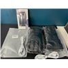 Image 1 : Lot of 2 Pairs of Heated Gloves & 1 High-Power 10,000mAh Powerbank