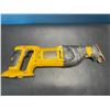 Image 2 : Lot of 1 Dewalt Reciprocating Saw - Used/Powers On