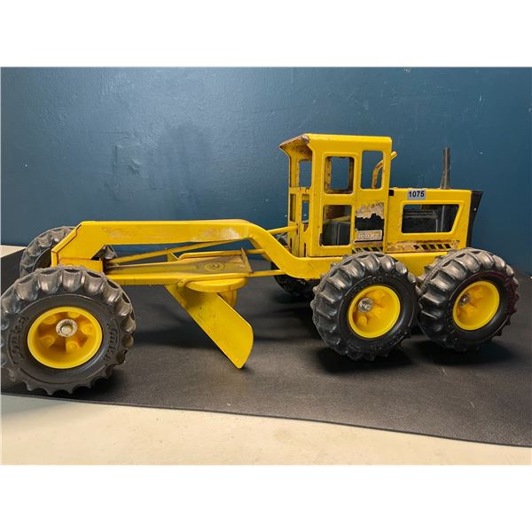 Lot of 1 Collectible/Vitnage Tonka Tractor