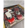 Image 2 : Burago Gift Collection 1/24 Scale Die Cast Models - Mini Cooper & Chevrolet Corvette Convertible