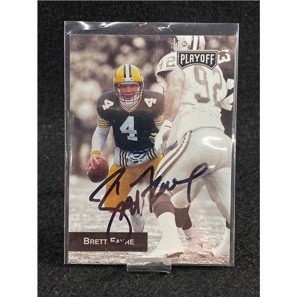 Signed Bett Favre NFL Card w/ COA