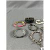 Image 2 : Lot of Vintage Ladies Bracelets