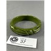 Image 2 : Carved Green Bakelite, Celluloid or Lucite Bangle