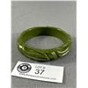 Image 2 : Carved Green Bakelite, Celluloid or Lucite Bangle