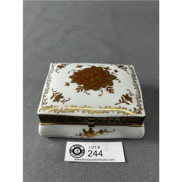 Gorgeous Hand Painted Porcelain Cigarette Box