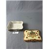 Image 2 : Vintage Hand Painted ? w/ Gold Colour Accents, Asian Trinket Box w/Lid. 2 chips to top of box. Displ