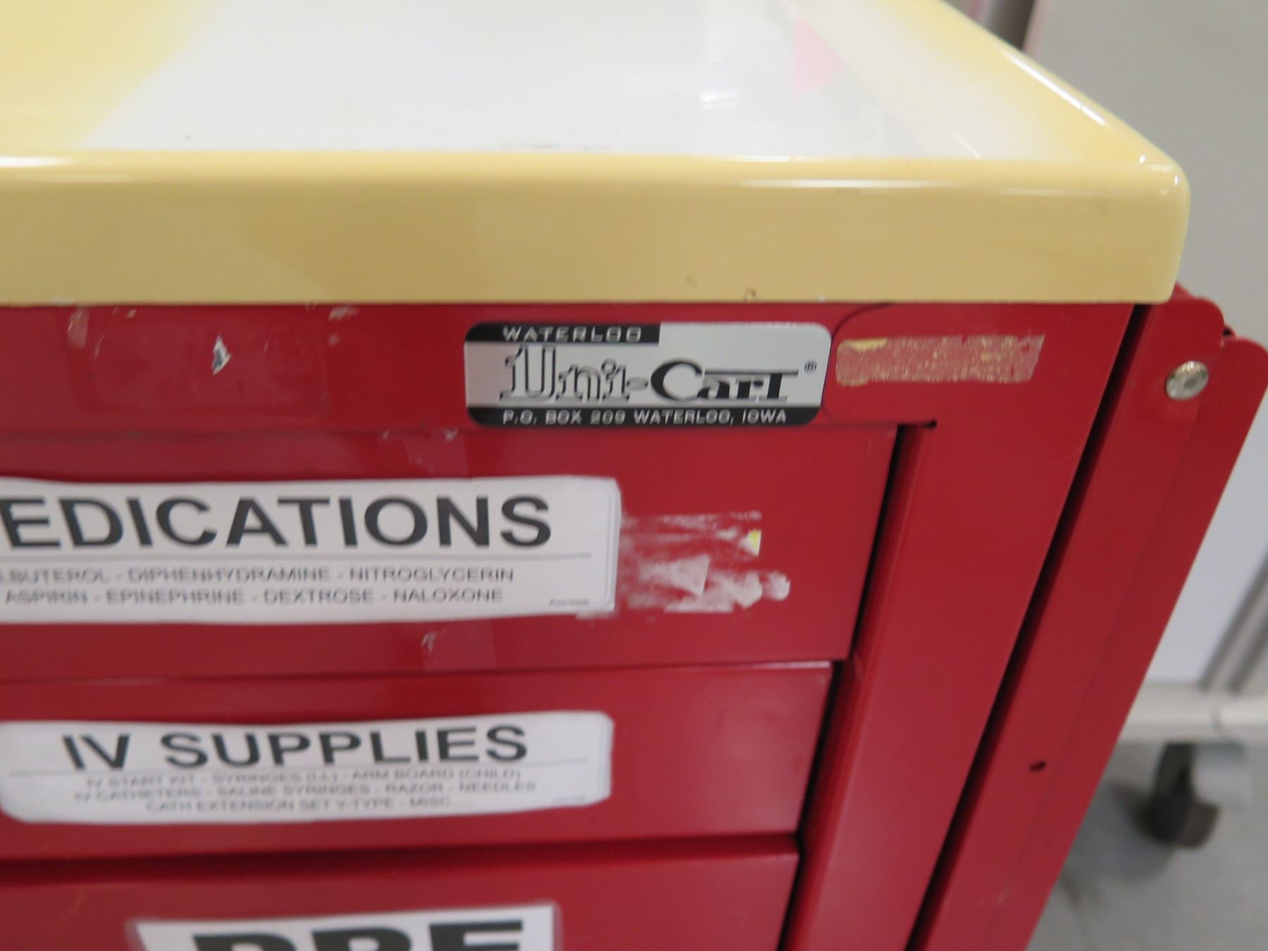 Waterloo Uni-Cart Healthcare Rolling Emergency Cart w/ 4-Drawers 27