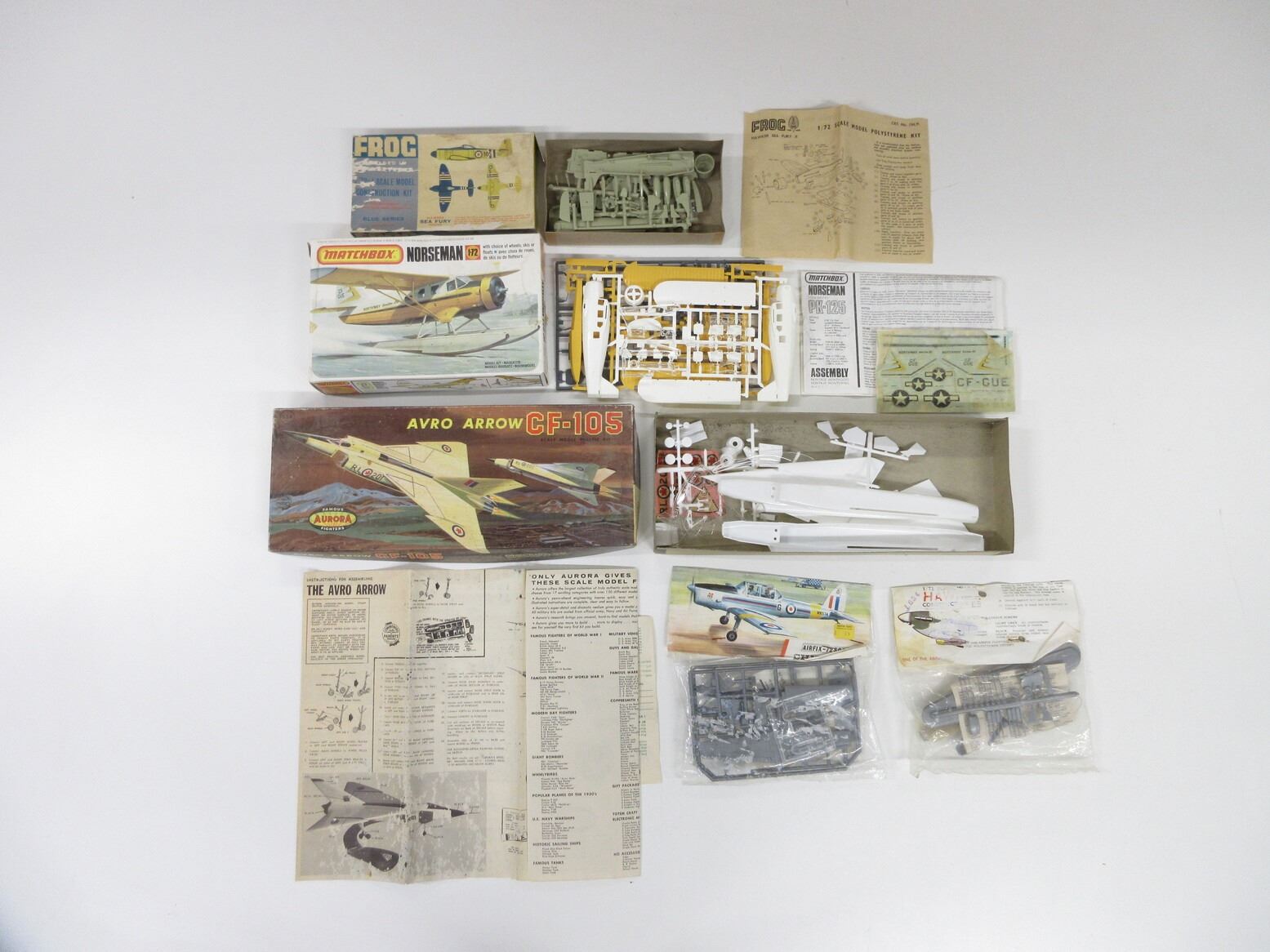 ASSORTED CANADIAN AIRPLANE MODEL KIT LOT