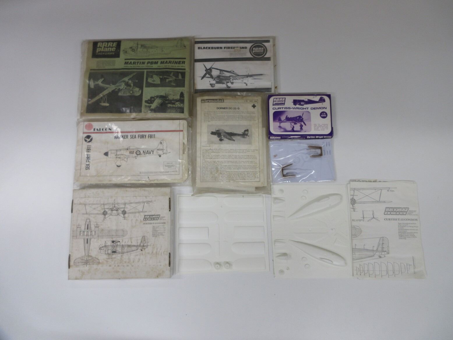 ASSORTED AIRPLANE MOLDS MODEL KIT LOT