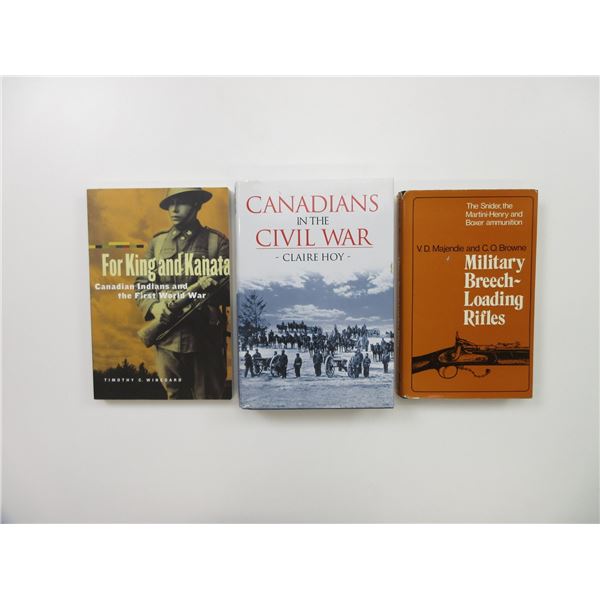 ASSORTED CANADIAN MILITARY BOOK LOT