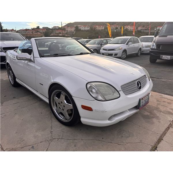 2001 Mercedes Benz SLK 320 - CLEAN/174,422 Mi
