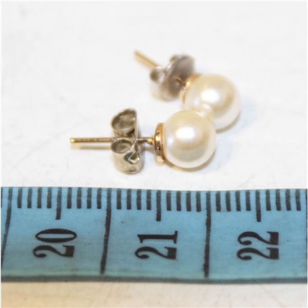 PEARL STUD EARRINGS