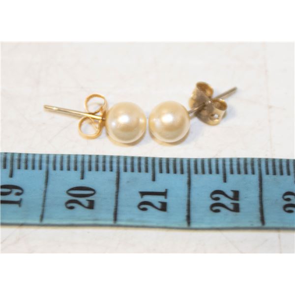 PEARL STUD EARRINGS