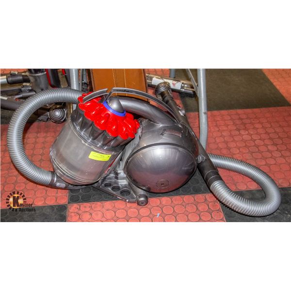 DYSON BALL VACUUM
