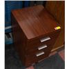 Image 1 : 3 DRAWER WOODEN FILING CABINET ON WHEELS