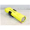 Image 1 : PELICAN 3315 FLASHLIGHT WATERPROOF AND DUST-PROOF