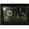 Image 1 : DISPLAYED WAYNE GRETZKY CARD AND SIGNED LA KINGS PUCK