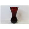 Image 1 : Cranberry Glass Vase (7" tall)