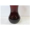 Image 3 : Cranberry Glass Vase (7" tall)
