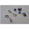 Image 6 : (2) Pair of Vintage Clip-On Earrings