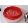 Image 4 : Batter Pro Plastic Strainer - Metal Strainer - Bundt Pan