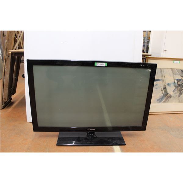 *Samsung Flat Screen TV - 40  Screen - Consigner Says It Works - As Is