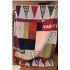 Image 1 : Varsity Quilt/Blanket - Twin/Double Size